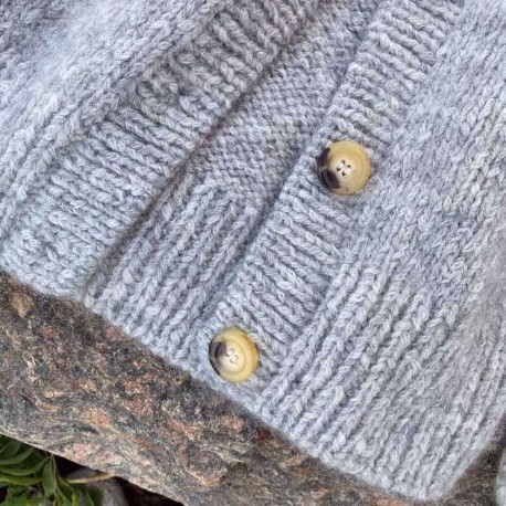 Petite Knit - Novice Cardigan Chunky Edition