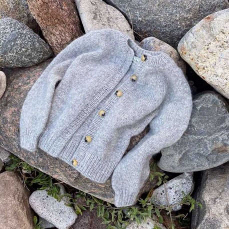 Petite Knit - Novice Cardigan Chunky Edition