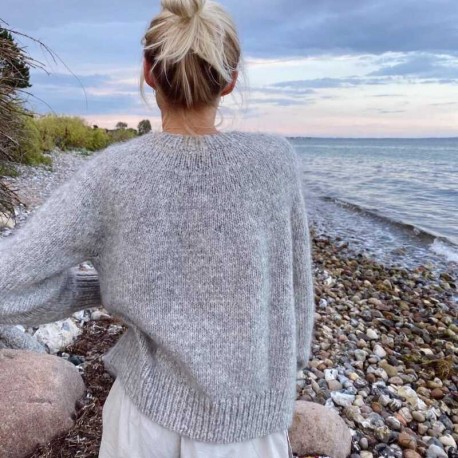 Petite Knit - Novice Cardigan Chunky Edition