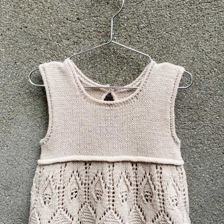 Knitting for Olive Lace Dress Anleitung und Wolle