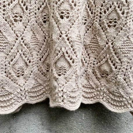 Knitting for Olive Lace Dress Anleitung und Wolle
