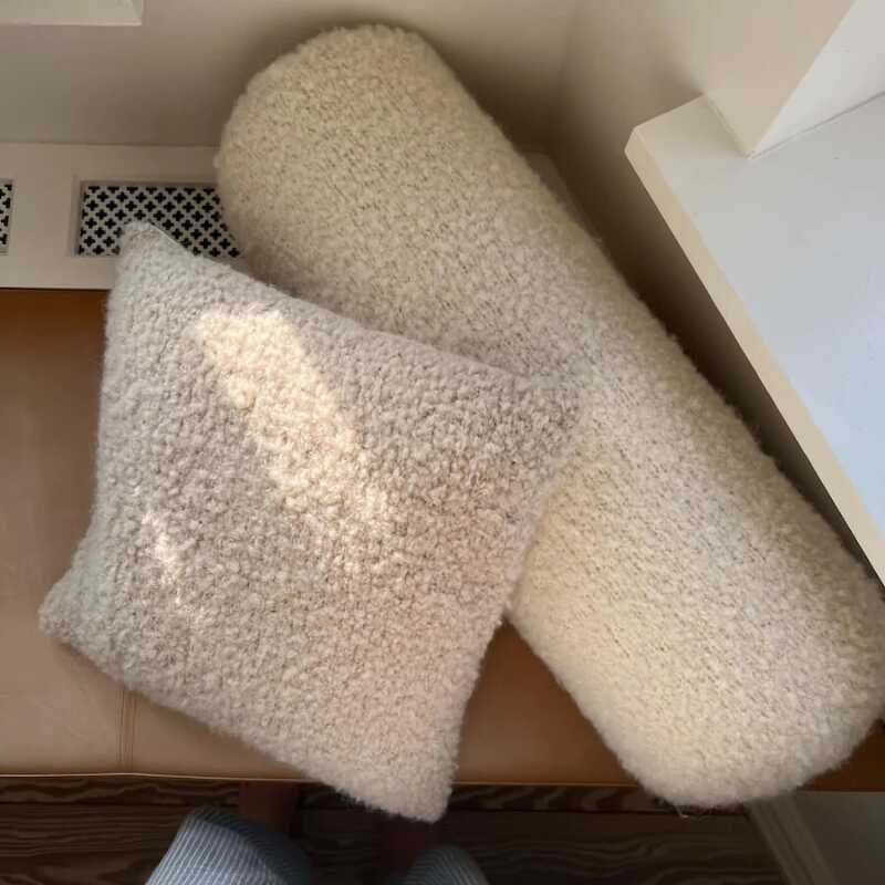 Petite Knit Teddy Pillow Wollpaket