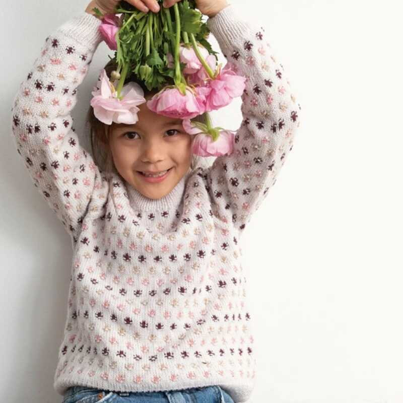 Sandnes 2303 6 Fleur de Lis Pullover Strickset