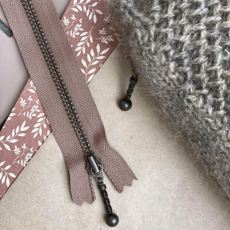 PetiteKnit - Reissverschluss 28cm (diverse Farben)