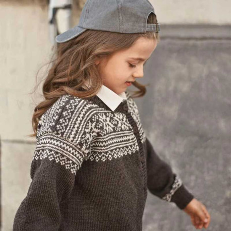 Sandnes Tema 76 5 Aslaug Jacke Strickset