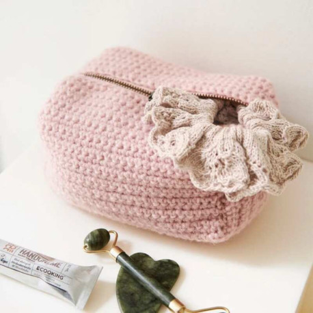 Sandnes Tema 77 3 Fleur Scrunchie Strickset