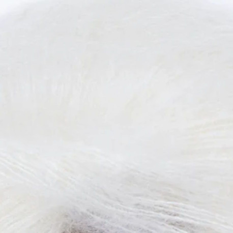 Majo Pearl Mohair Ivory Detail