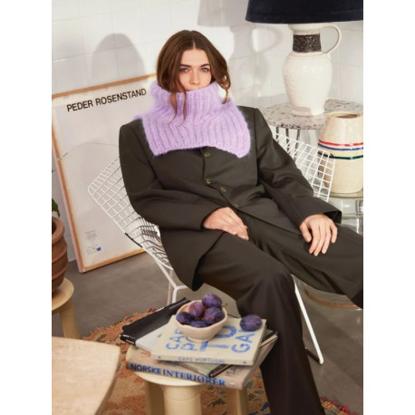 Sandnes 2403 3ABC Hannah Neck Strickset