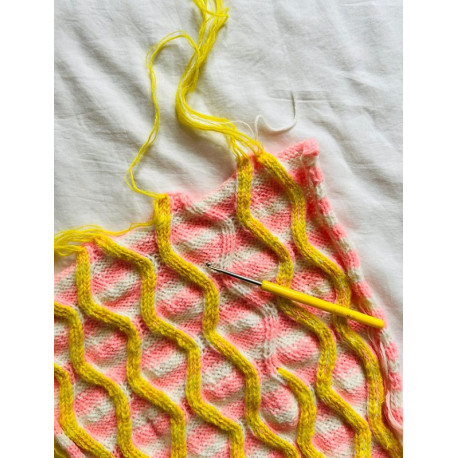Kolibri by Johanna Funky Gustav Sweater Wollpaket