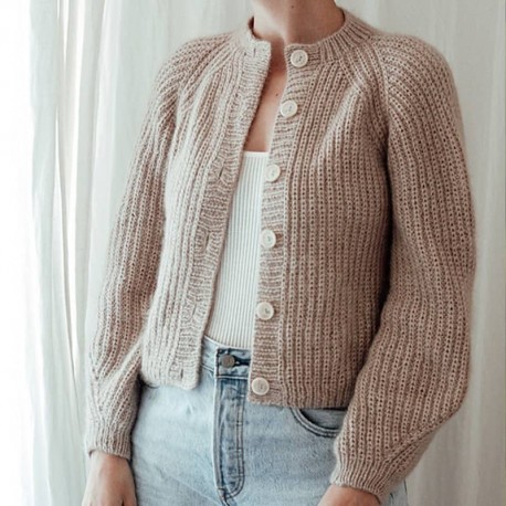 st.effie studio Elly Cardigan Strickanleitung und Wolle