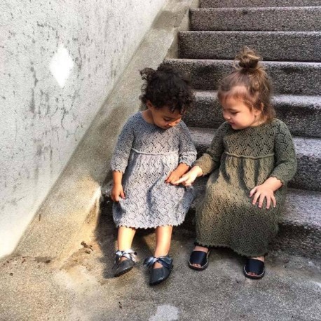 Holly Dress Knitting for Olive Strickanleitung