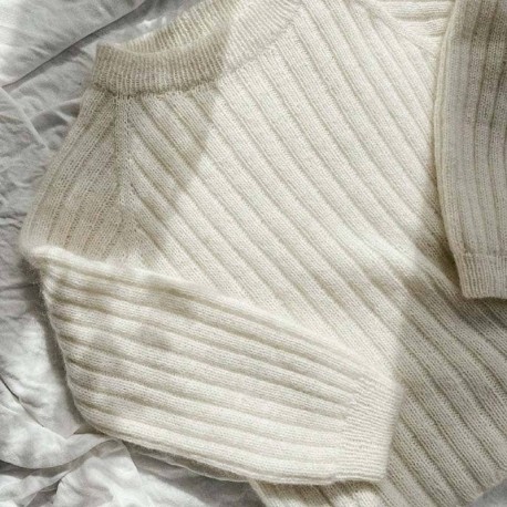 Eira Sweater Novemberknits Strickanleitung und Wolle